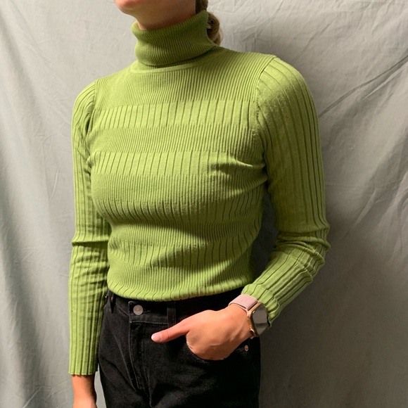 Green Turtleneck Long Sleeve Shirt - Picture 2 of 5